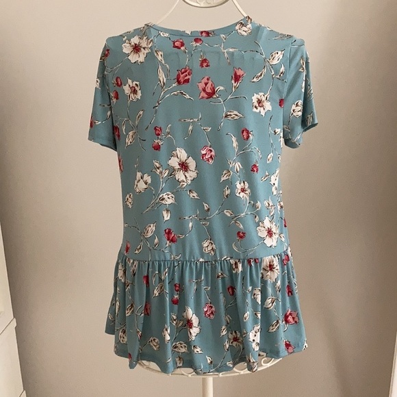 𝅺PEPLUM top - Picture 2 of 7